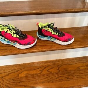 UA Flow Breakthru 2 UAA women’s basketball shoes size 12